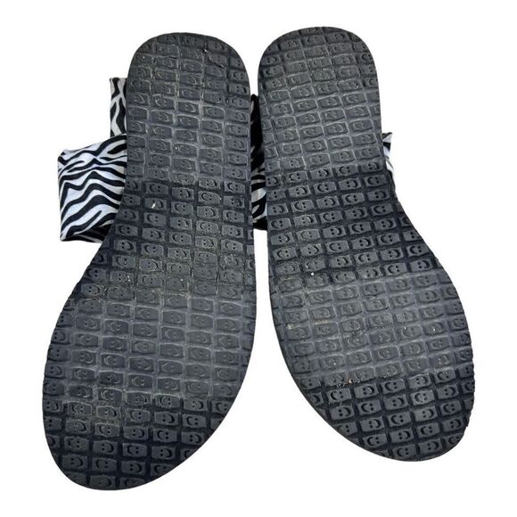 Sanuk Women's Yoga Sling 2 Zebra Print Size 5  Black & White - Picture 2 of 3